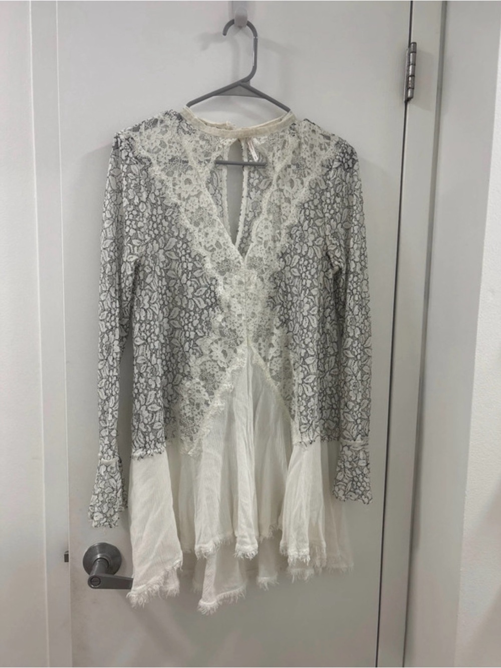 Free People Ivory and Gray Lace Mixed-Media Tunic Sz Medium